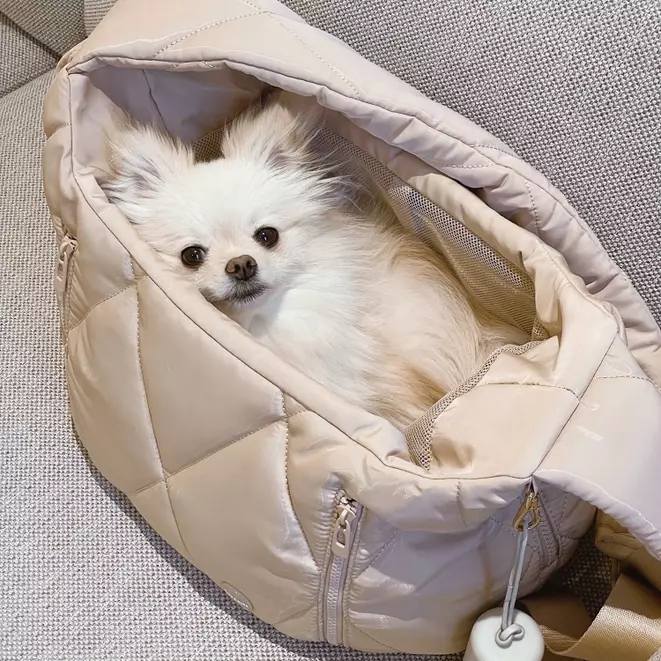 Sac de transport à bandoulière Cloud Latte - Pups & Bubs
